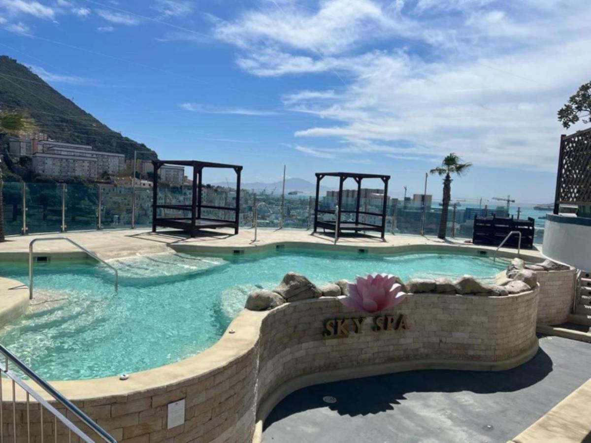 Ocean Spa Plaza Resort Apartment Гибралтар Екстериор снимка