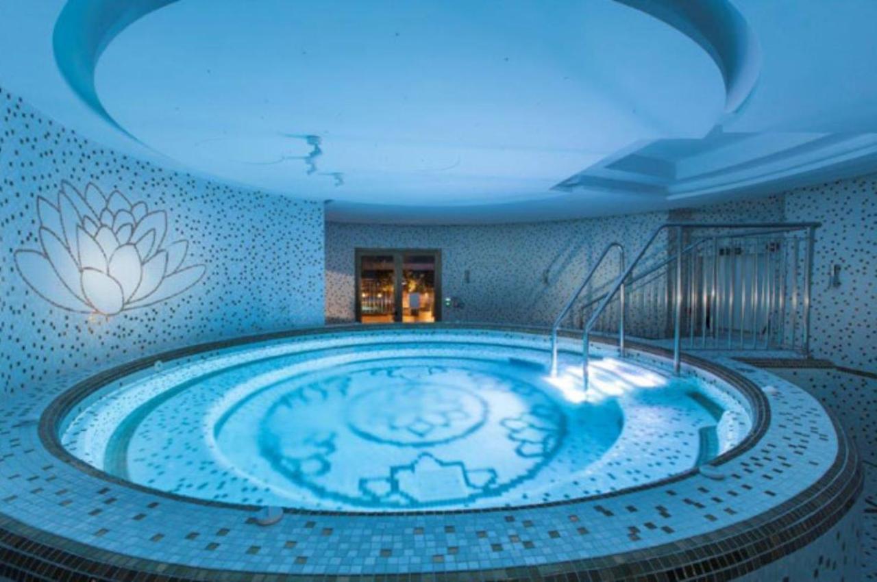 Ocean Spa Plaza Resort Apartment Гибралтар Екстериор снимка